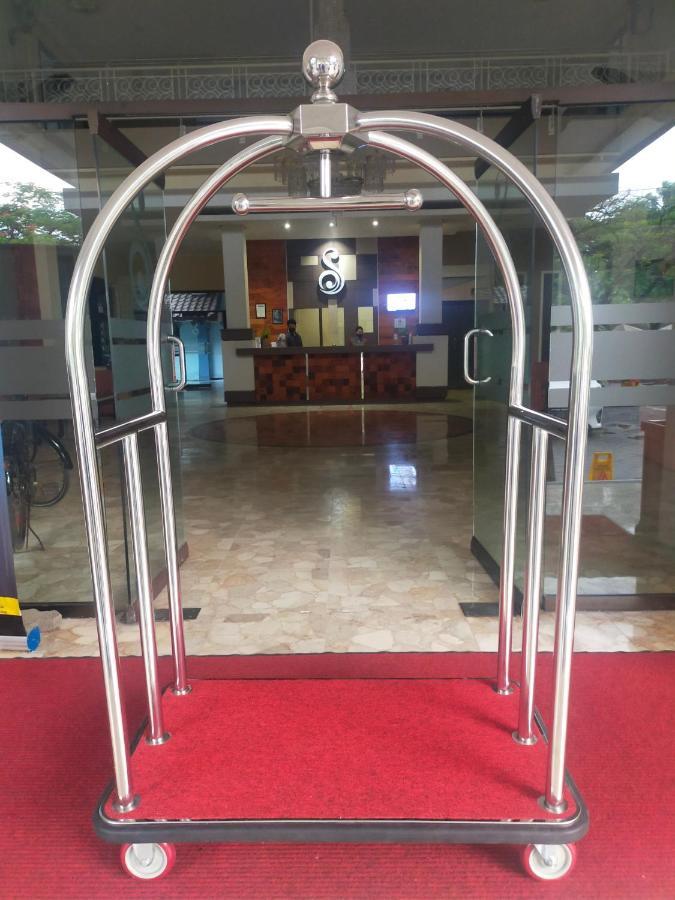 Hotel Sofia Juanda Surabaya Sidoarjo Luaran gambar