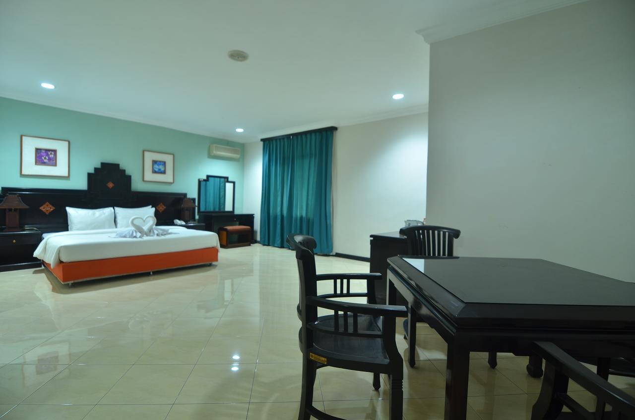 Hotel Sofia Juanda Surabaya Sidoarjo Luaran gambar