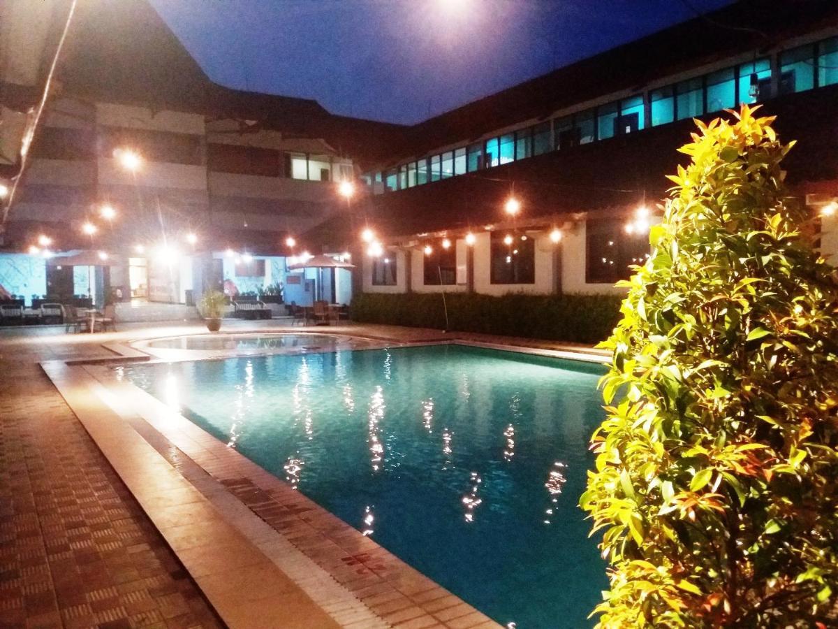 Hotel Sofia Juanda Surabaya Sidoarjo Luaran gambar